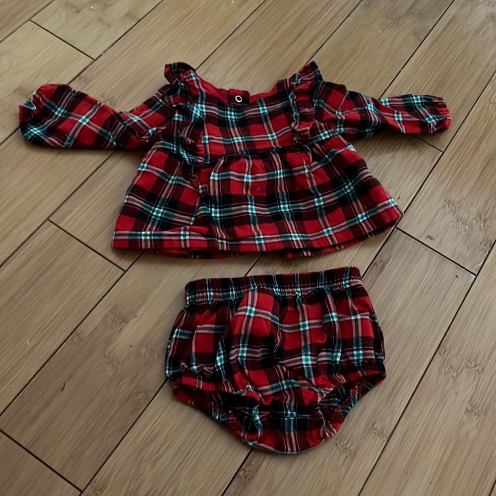 NWOT - Newborn girl holiday outfit